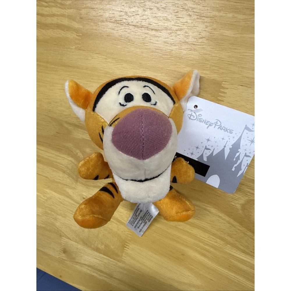 Disney Parks Tigger Winnie The Pooh Plush Magnet‎ Magnetic NEW
